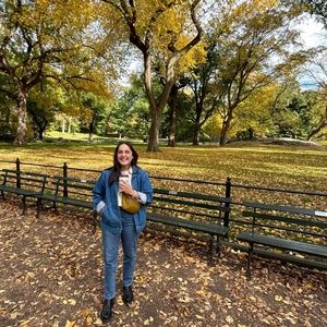 Meet your Posher, Rebecca